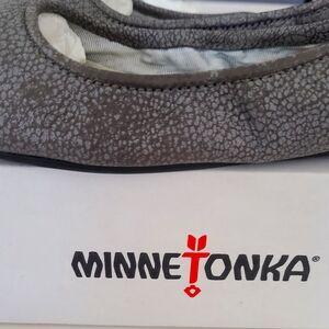 Womens Minnetonka flats Charcoal Size 8